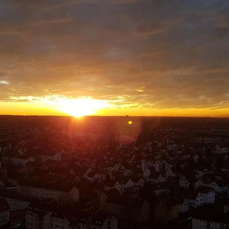 Über den Wolken und super zentral zwischen Frankfurt und Darmstadt - 100qm Langen  Exterior foto