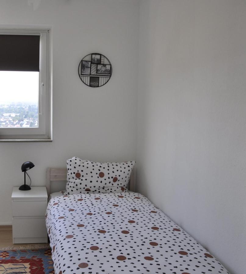 Über den Wolken und super zentral zwischen Frankfurt und Darmstadt - 100qm Langen  Exterior foto